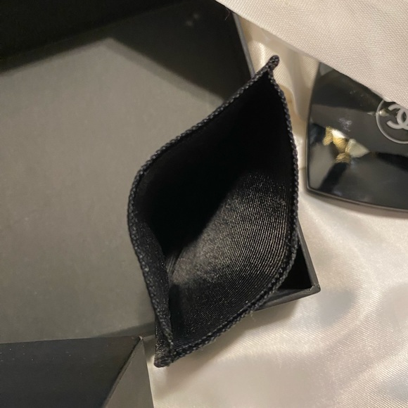 CHANEL Box, Ribbon, Dual Mirror with velvet protective cover, Camellia Flower - Picture 7 of 9